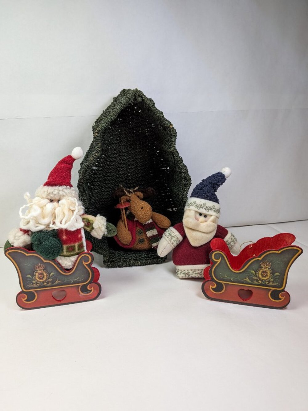 Vintage Country Farmhouse Christmas Bundle Tree Rope Basket Sleighs Santas Moose